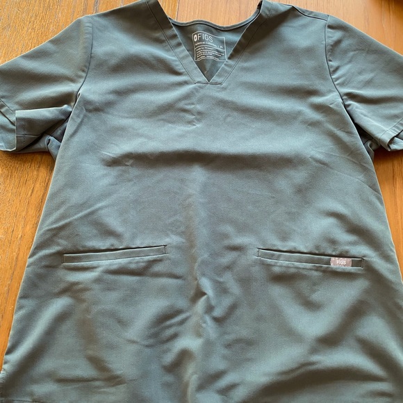 Figs Tops Figs Womens 3 Pocket Scrub Top Poshmark